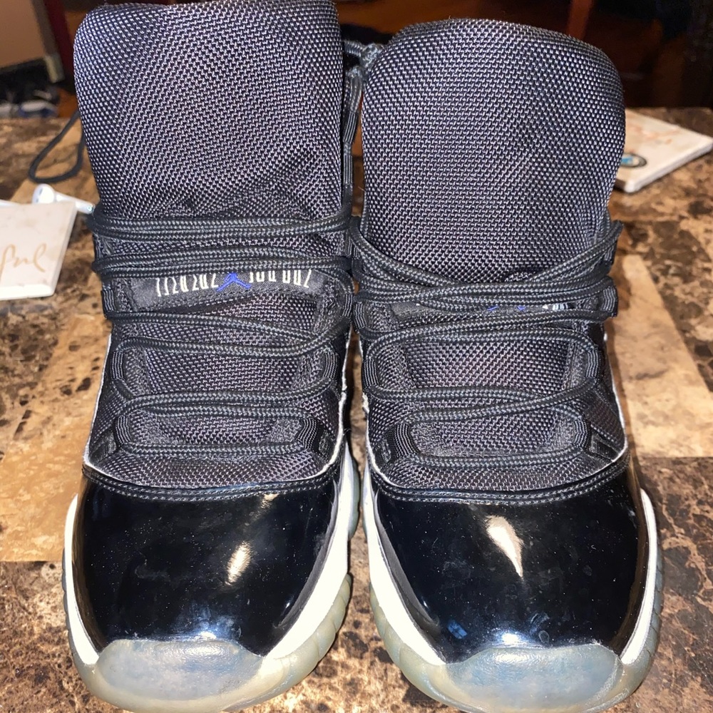 Jordan 11s